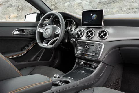 Mercedes-Benz CLA 180 d Shooting Brake Ambition 2015 view 5