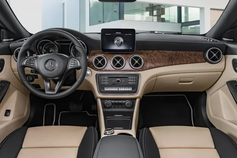 Mercedes-Benz CLA 220 d Shooting Brake 2016 view 3