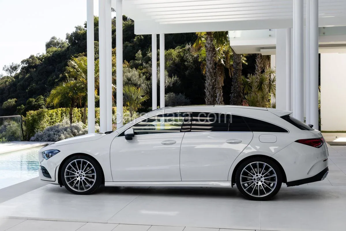 Mercedes-Benz CLA 250 e Shooting Brake 2020 front view