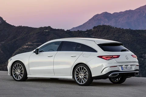 Mercedes-Benz CLA 250 e Shooting Brake 2020 view 2