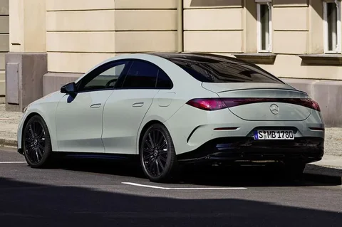 Mercedes-Benz CLA 200 Business Solution 2025 view 8