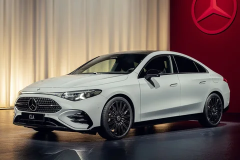 Mercedes-Benz CLA 200 Business Solution 2025 view 7