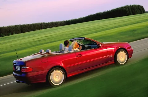 Mercedes-Benz CLK 200 Kompressor Cabr. Elegance 2000 view 4