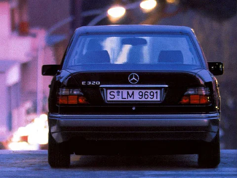Mercedes-Benz Třída E E 420 1993 view 2