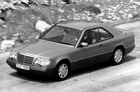 Mercedes-Benz Třída E E 320 Coupé 1993 view 2