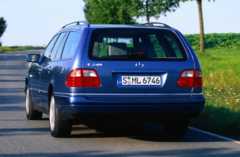 Mercedes-Benz Třída E E 320 Classic Combi 1997 view 4