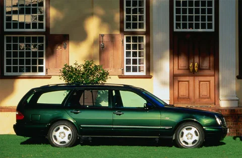 Mercedes-Benz Třída E E 320 Classic Combi 1997 view 3