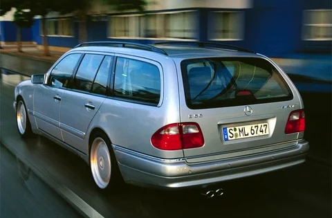 Mercedes-Benz Třída E E 55 AMG Combi 1998 view 2