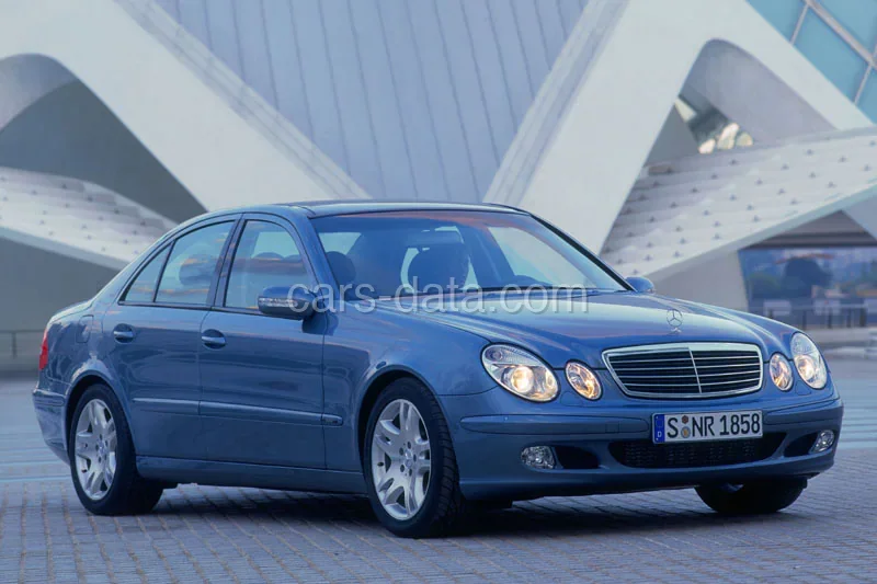 Mercedes-Benz Třída E E 200 CDI Elegance 2005 front view