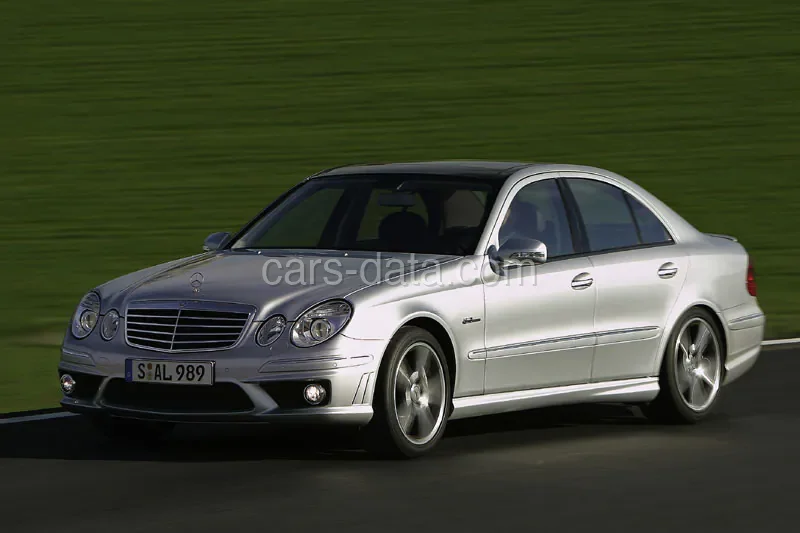 Mercedes-Benz Třída E E 63 AMG 2006 front view