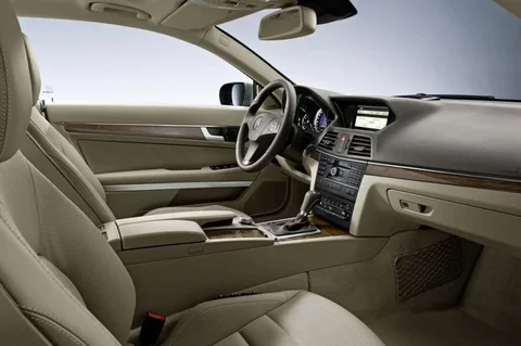 Mercedes-Benz Třída E E 350 CGI BlueEFFICIENCY Coupé 2009 view 5