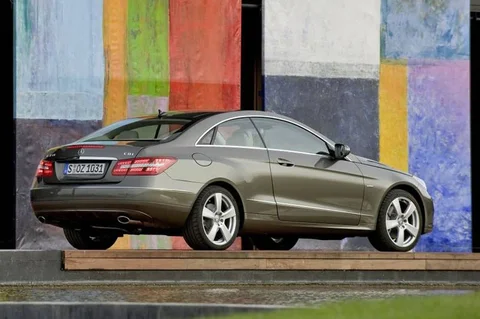 Mercedes-Benz Třída E E 350 CGI BlueEFFICIENCY Coupé 2009 view 10