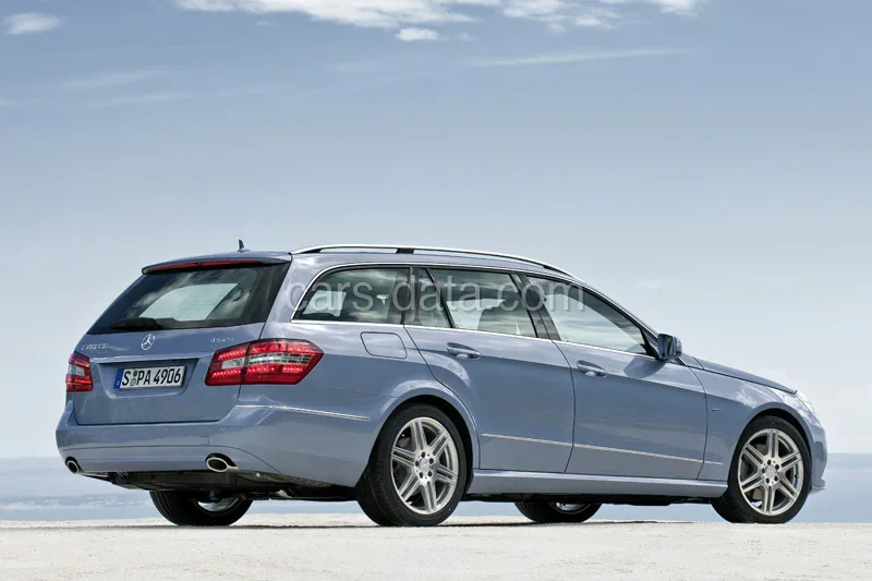 Mercedes-Benz Třída E E 350 CGI BlueEFFICIENCY Estate 2009 front view
