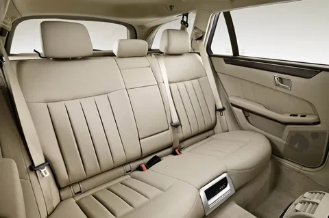 Mercedes-Benz Třída E E 350 CGI BlueEFFICIENCY Estate 2009 view 2