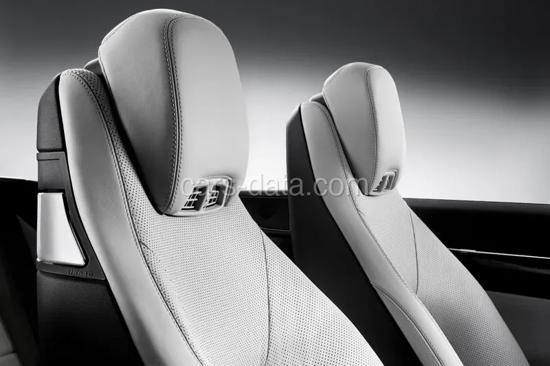 Mercedes-Benz Clase E E 250 CGI BlueEFFICIENCY Cabriolet 2010 front view