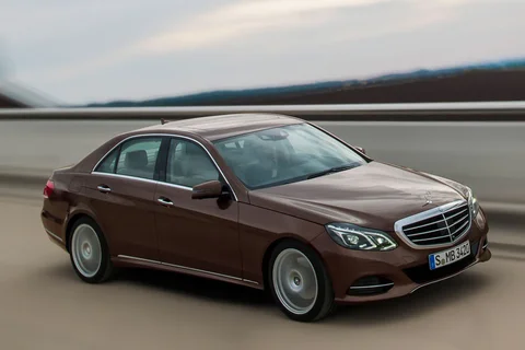 Mercedes-Benz Třída E E 500 2013 view 2