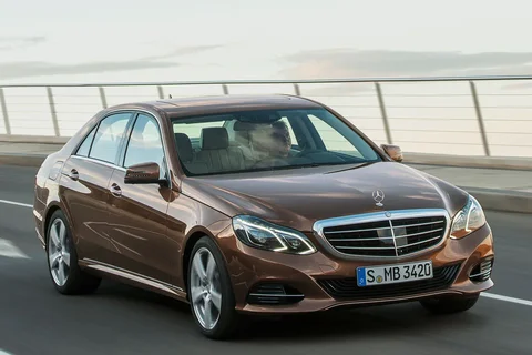 Mercedes-Benz Třída E E 500 2013 view 3