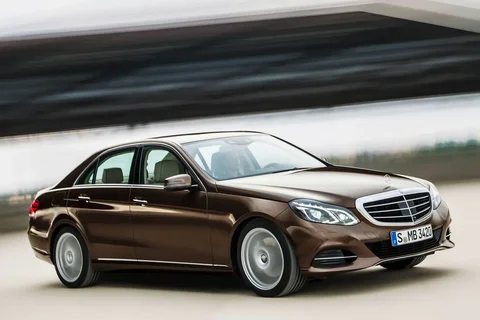 Mercedes-Benz Třída E E 500 2013 view 4