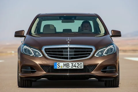 Mercedes-Benz Třída E E 500 2013 view 8