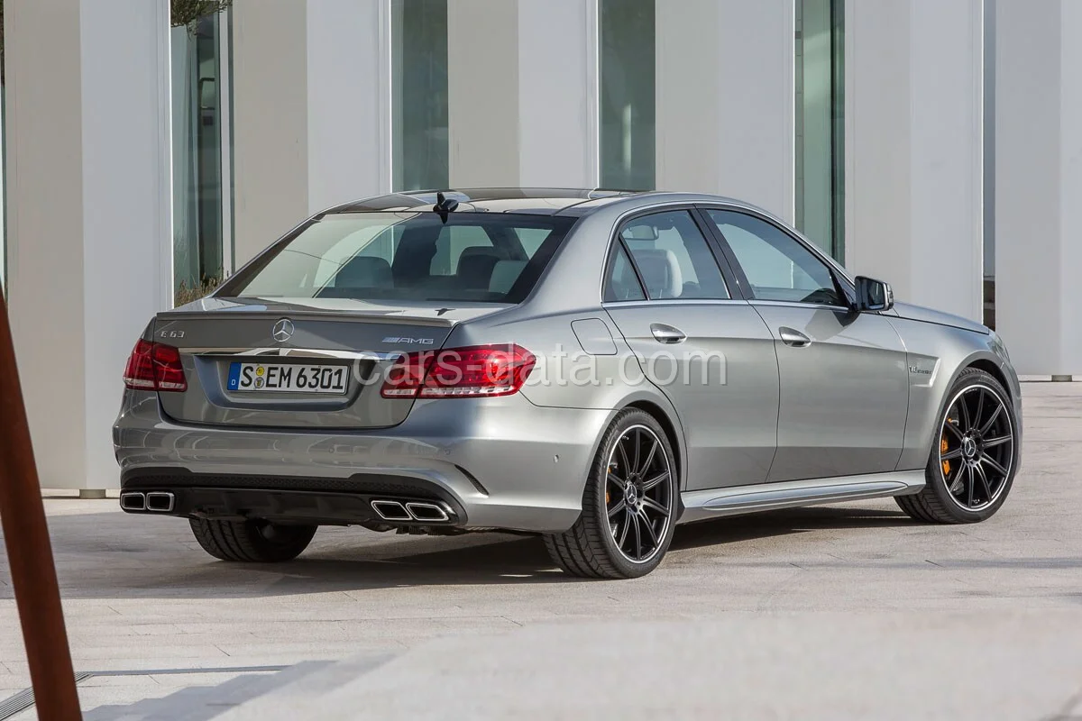 Mercedes-Benz Třída E 2013 — Exteriér 1