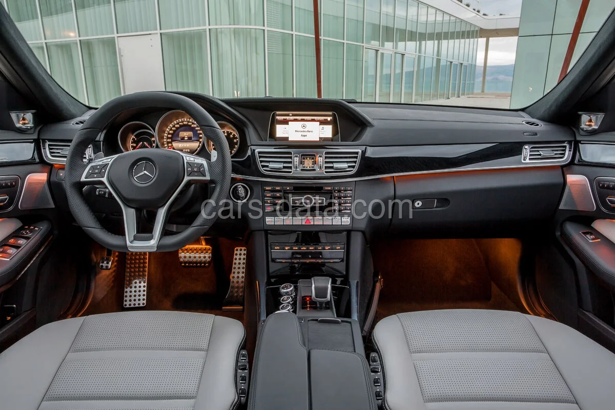Mercedes-Benz Třída E 2013 — Exteriér 1