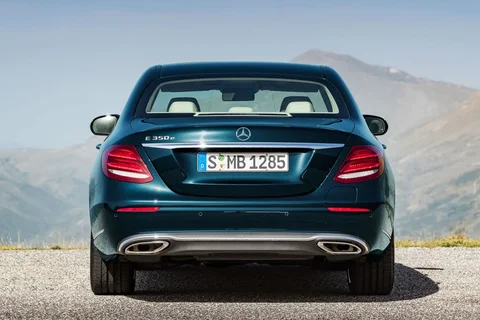 Mercedes-Benz Třída E E 300 e 2019 view 5