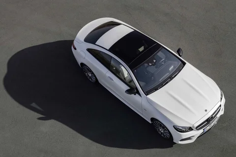 Mercedes-Benz Třída E E 220 d Coupé 2017 view 4