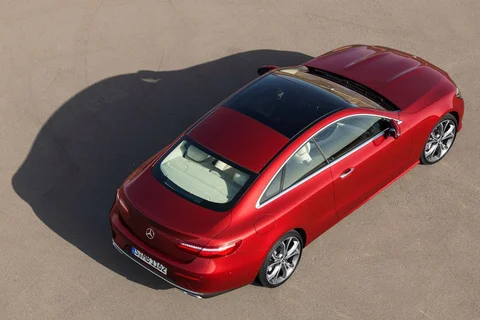 Mercedes-Benz Třída E E 220 d Coupé 2017 view 10