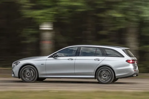 Mercedes-Benz Třída E E 300 e Estate 2020 view 5