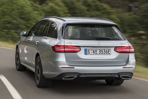 Mercedes-Benz Třída E E 300 e Estate 2020 view 7