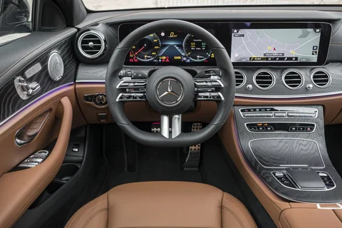 Mercedes-Benz Třída E E 300 e Estate 2020 view 8