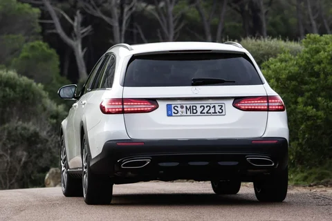 Mercedes-Benz Třída E E 200 4MATIC All-Terrain 2020 view 2