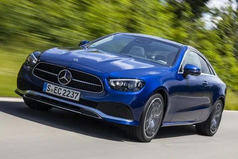 Mercedes-Benz Třída E E 200 Coupé 2020 view 2