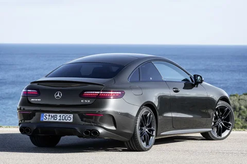 Mercedes-Benz Třída E E 200 Coupé 2020 view 3