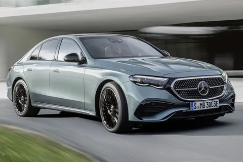 Mercedes-Benz Třída E E 300 e Business Solution 2026 view 5