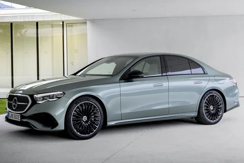 Mercedes-Benz Třída E E 300 e Business Solution 2026 view 12