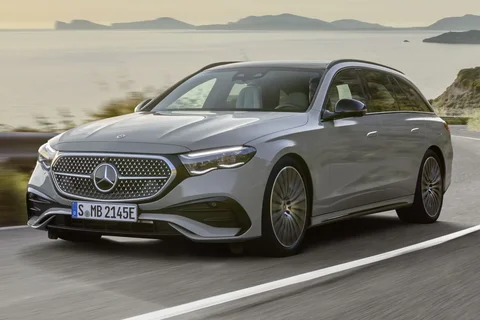 Mercedes-Benz Třída E E 300 e Business Solution Estate 2026 view 4