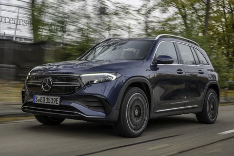 Mercedes-Benz EQB 250+ Business Solution 2025 view 2