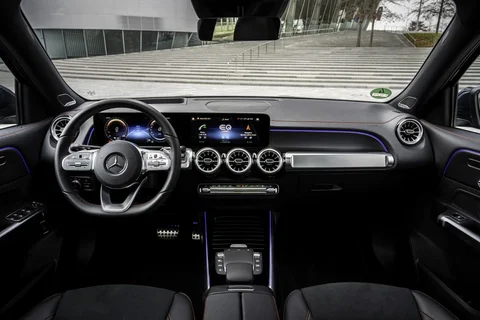 Mercedes-Benz EQB 250+ Business Solution 2025 view 8