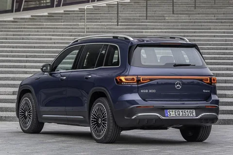 Mercedes-Benz EQB 250+ Business Solution 2025 view 10