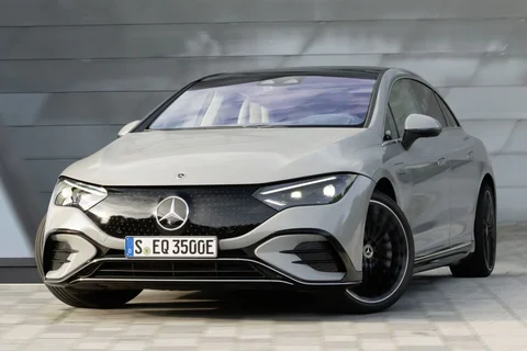 Mercedes-Benz EQE 350+ Long Range 2022 view 5