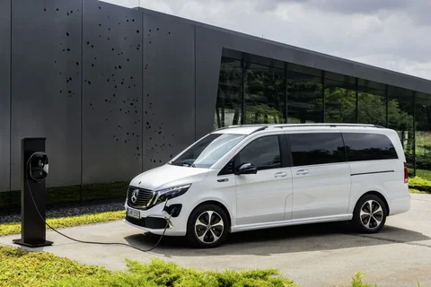 Mercedes-Benz EQV 300 Long 2020 view 12