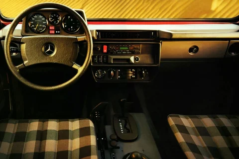 Mercedes-Benz Κλάση G 280 GE Cabriolet 1982 view 2