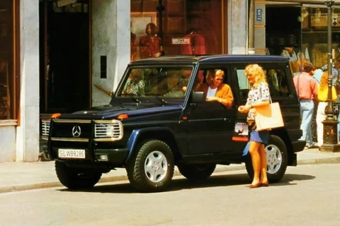 Mercedes-Benz G-Class 230 GE Estate Short 1990 suv view 3