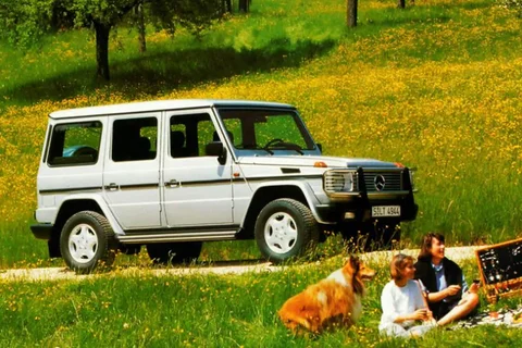 Mercedes-Benz G-Class 230 GE Estate Long 1990 suv view 3