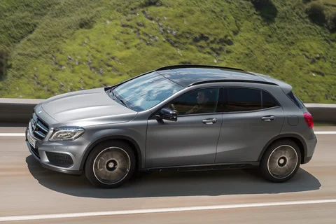 Mercedes-Benz GLA 220 CDI 2014 view 5
