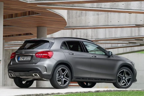 Mercedes-Benz GLA 220 CDI 2014 view 12