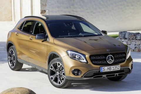 Mercedes-Benz GLA 220 d 2017 view 5