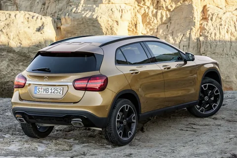 Mercedes-Benz GLA 220 d 2017 view 8