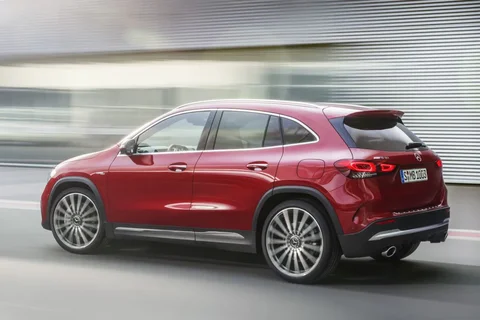 Mercedes-Benz GLA 200 2020 view 4